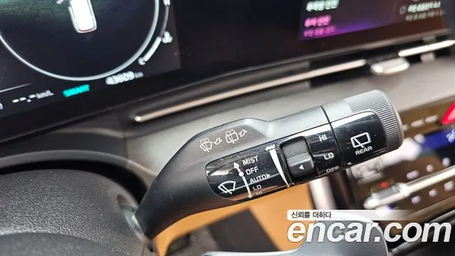 Kia Carnival Generation 4 — Фото автомобиля 24