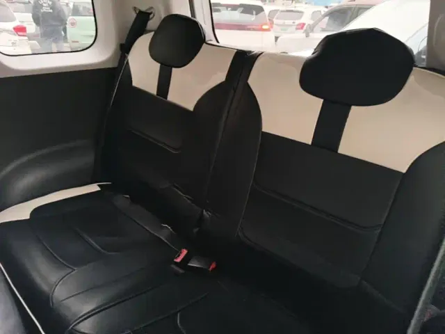 Changan Lumin — Фото автомобиля 16