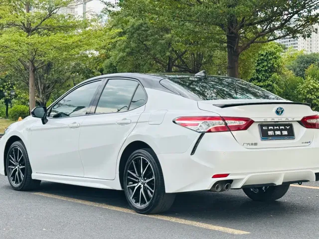 Toyota Camry — Фото автомобиля 4