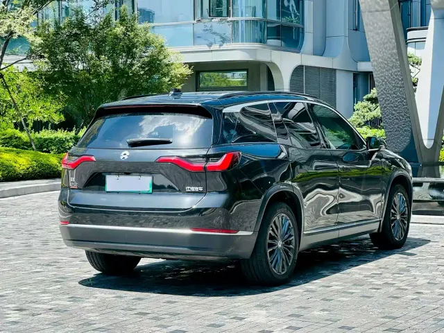 Nio ES8 — Фото автомобиля 3