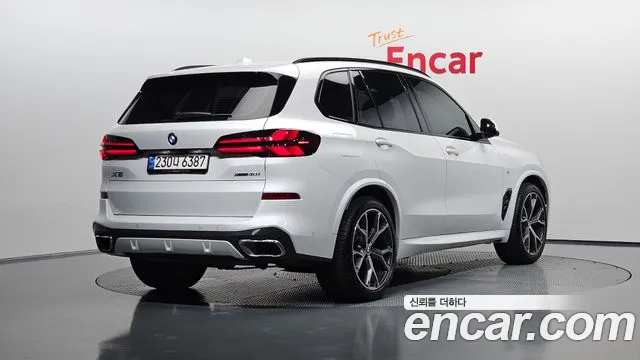 BMW X5 xDrive 40i M Sport — Фото автомобиля 2