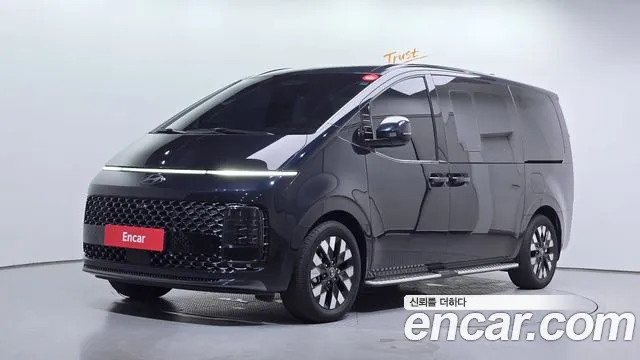 Фотография автомобиля — Hyundai Staria