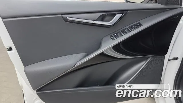 Kia Niro — Фото автомобиля 24