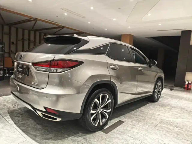 Lexus RX — Фото автомобиля 7