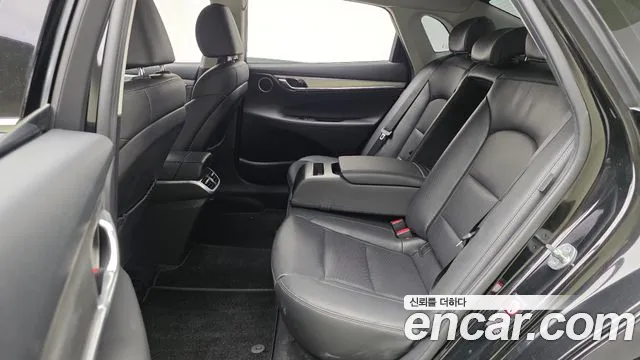 Hyundai Grandeur Новый Grandeur IG — Фото автомобиля 12