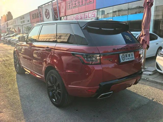 Land Rover Range Rover Sport — Фото автомобиля 18