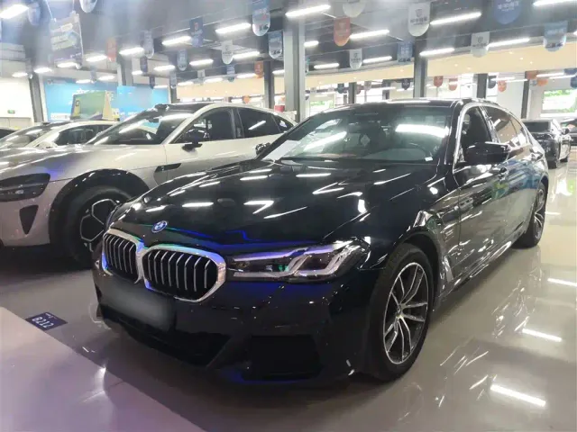 Фотография автомобиля — BMW 5 Series
