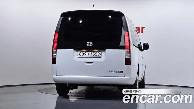 Hyundai Staria Staria L3.5 Карго 5 мест — Фото автомобиля 2