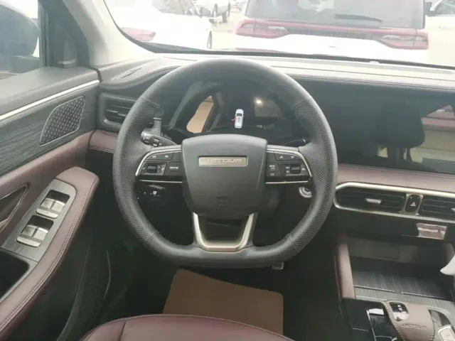 Jetour X90 Plus — Фото автомобиля 10