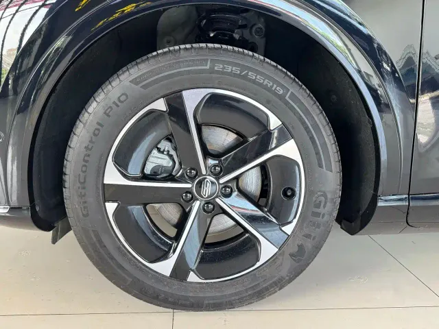 Shangjie SUV — Фото автомобиля 5