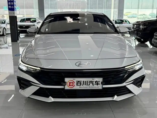 Hyundai Elantra 2023 Model 1.5L CVT LUX Premium Edition — Фото автомобиля 2