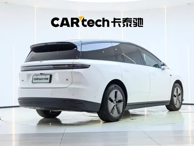 Li Auto Li i8 2025 Standard Edition — Фото автомобиля 2