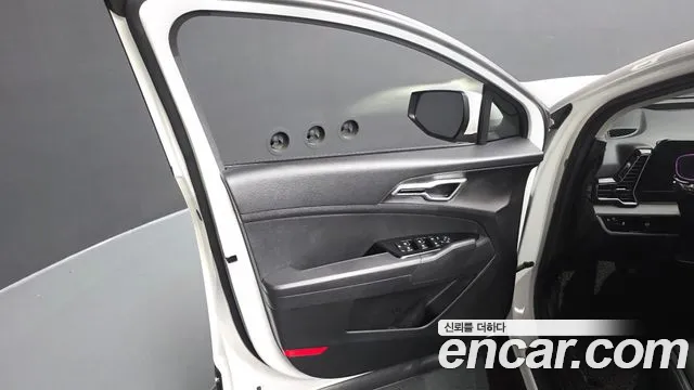 Kia Sportage Sportage 5-е поколение Бензин 1.6 турбо 2WD — Фото автомобиля 22