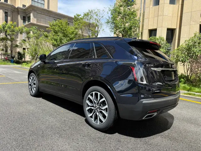 Cadillac XT5 — Фото автомобиля 14