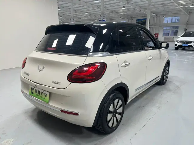 Wuling Bingo — Фото автомобиля 4