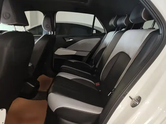 Volkswagen ID.3 — Фото автомобиля 16