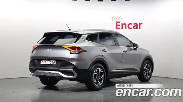 Kia Sportage Sportage 5-е поколение Дизель 2.0 2WD — Фото автомобиля 2