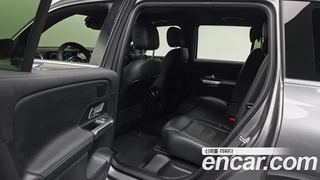 Mercedes-Benz EQB — Фото автомобиля 17