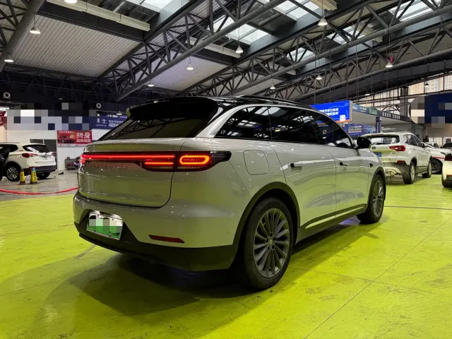 Leapmotor C11 — Фото автомобиля 4