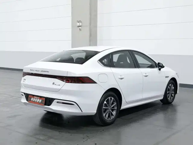 BYD Qin PLUS — Фото автомобиля 2