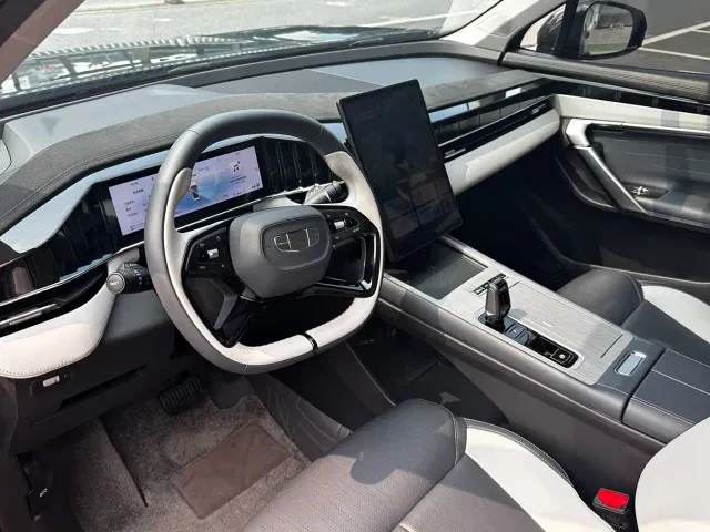 Geely Boyue L — Фото автомобиля 11