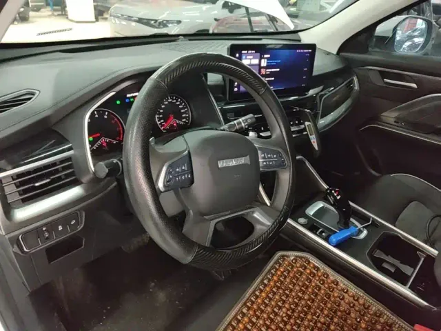 Haval H6 — Фото автомобиля 10