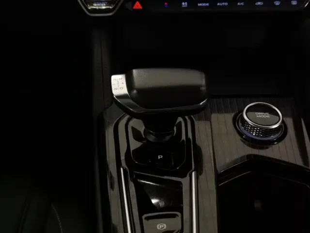 Geely Xingyue L — Фото автомобиля 13