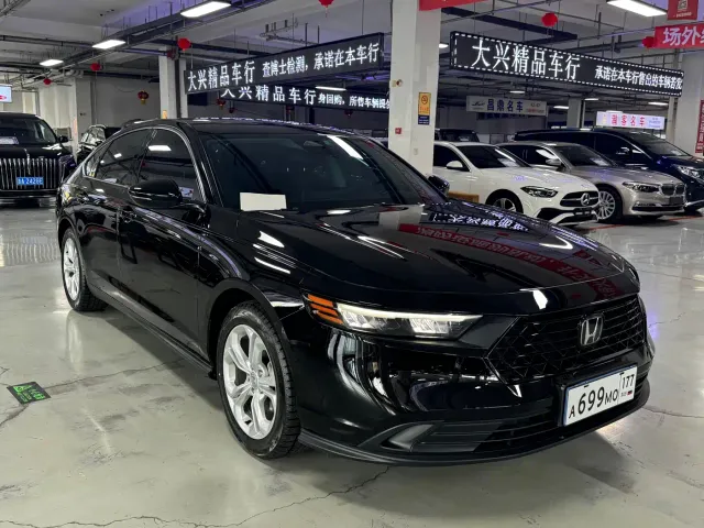 Honda Accord — Фото автомобиля 3
