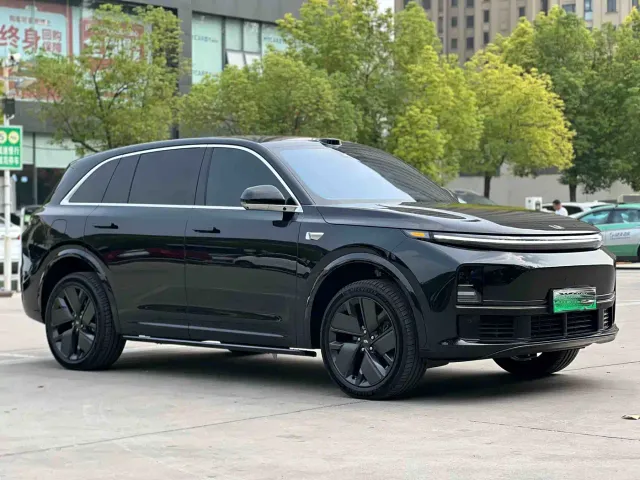 Li Auto L7 — Фото автомобиля 3