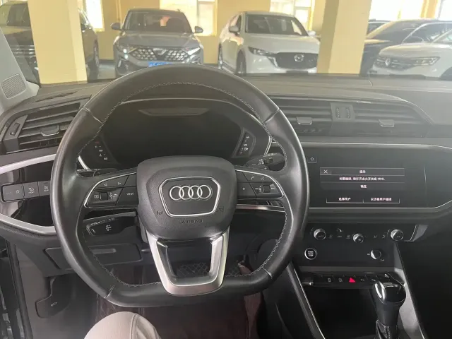 Audi Q3 — Фото автомобиля 16