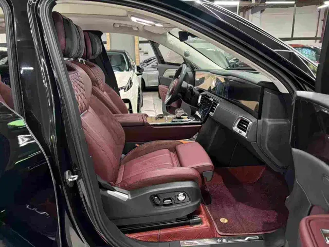 Hongqi E-HS9 — Фото автомобиля 22