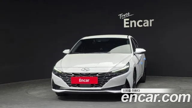 Hyundai Avante CN7 — Фото автомобиля 3