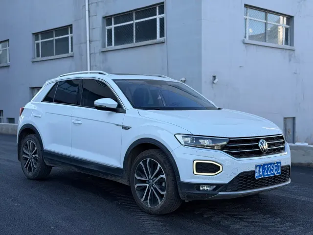 Volkswagen T-Roc — Фото автомобиля 3