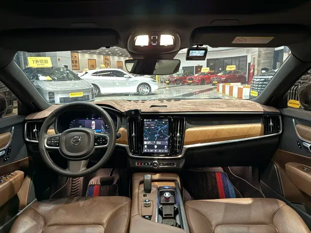 Volvo S90 — Фото автомобиля 6