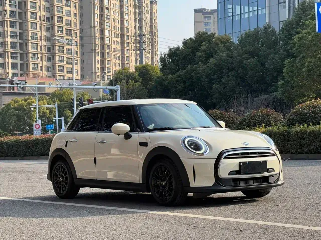 MINI Hatch — Фото автомобиля 3
