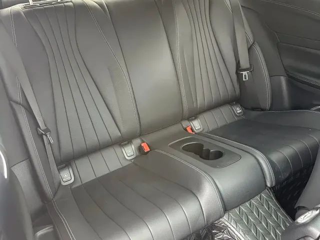 Mercedes-Benz E-Class — Фото автомобиля 9