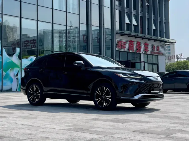 Toyota Venza 2022 2.0L CVT 2WD Premium — Фото автомобиля 3