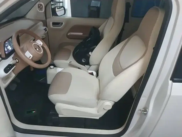 Wuling Hongguang Mini EV — Фото автомобиля 14
