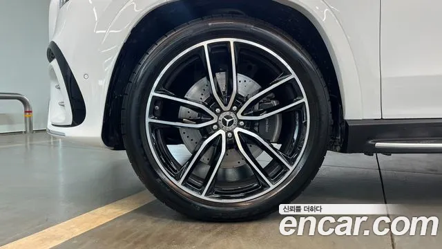 Mercedes-Benz GLS-Class — Фото автомобиля 5