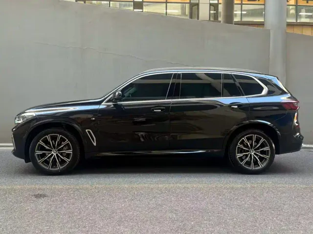 BMW X5 — Фото автомобиля 3