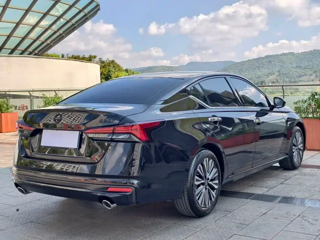 Nissan Teana — Фото автомобиля 24