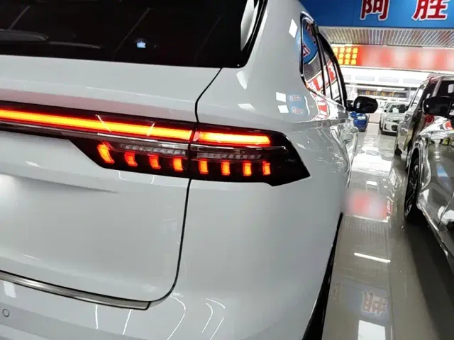 Geely Xingyue L — Фото автомобиля 7