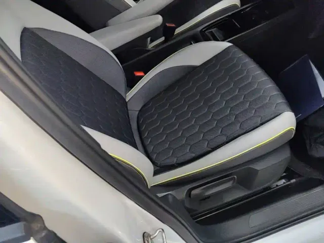 Volkswagen ID.3 — Фото автомобиля 24