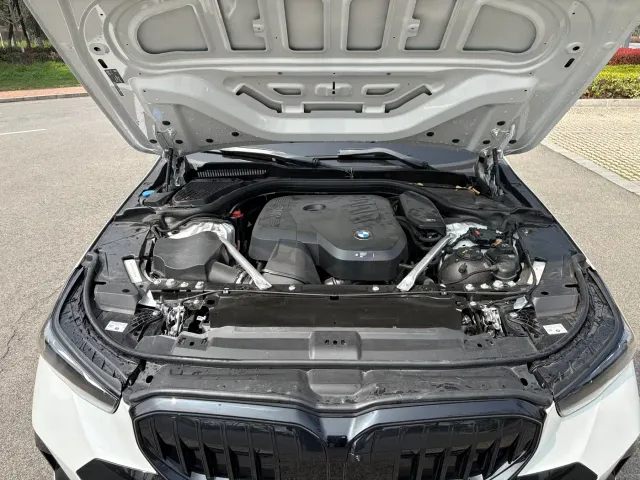 BMW 5 Series — Фото автомобиля 14