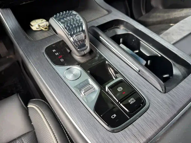 GAC Trumpchi GS8 — Фото автомобиля 9