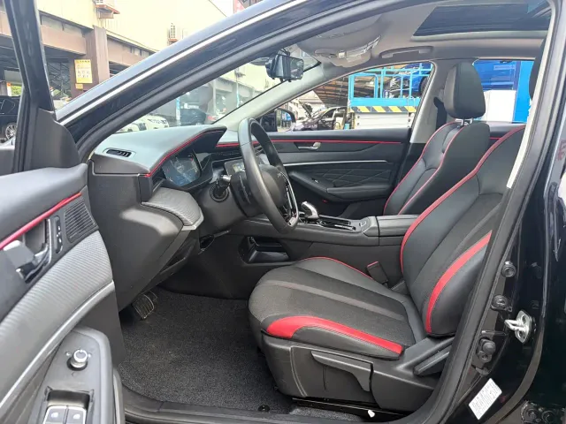 Dongfeng Yixuan MAX — Фото автомобиля 12