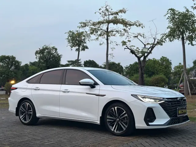 Chery Arrizo 8 — Фото автомобиля 3