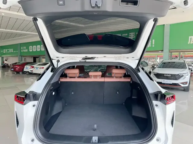 Changan Changan UNI-Z New Energy 2024 Blue Whale Smart Electric iDD 125km Excellence Model — Фото автомобиля 17
