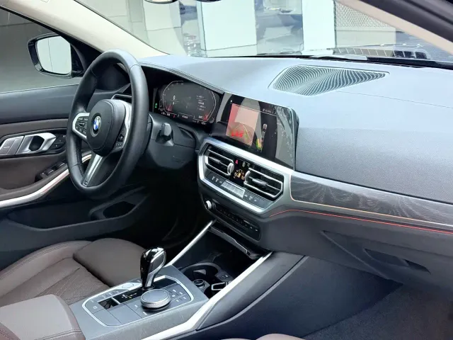 BMW 3 Series — Фото автомобиля 6