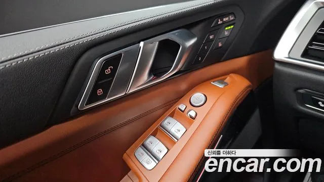 BMW X7 — Фото автомобиля 29